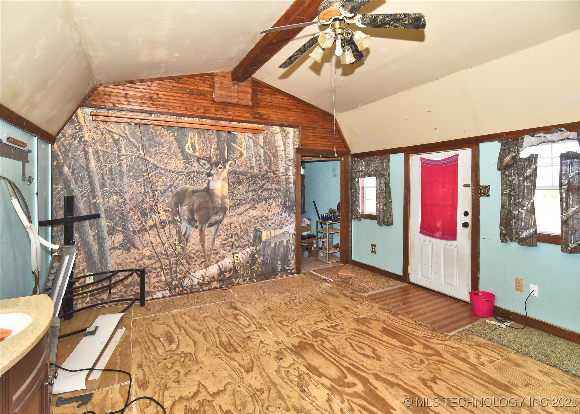 5575 Rizley Road Property Photo 2