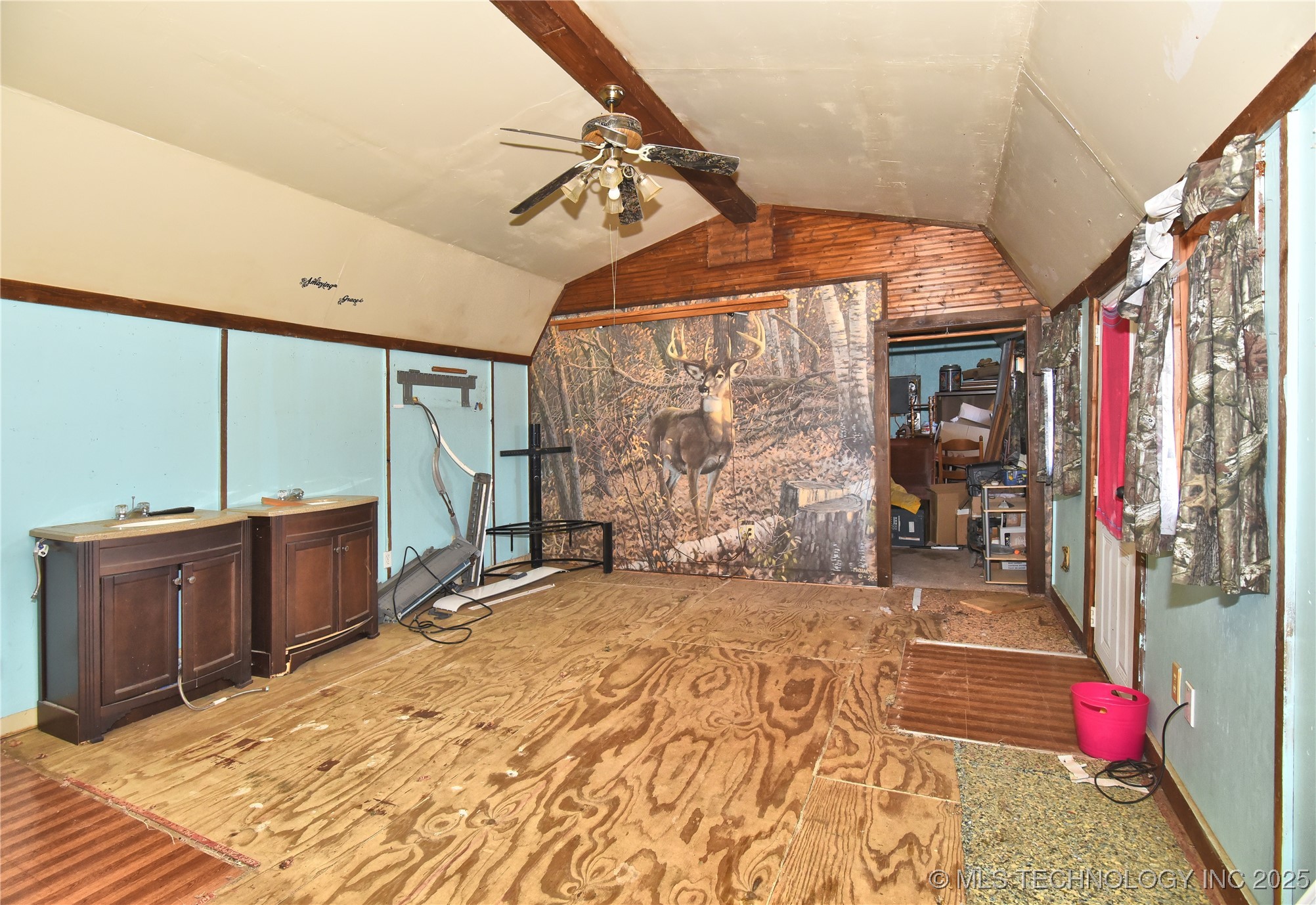 5575 Rizley Road Property Photo 4