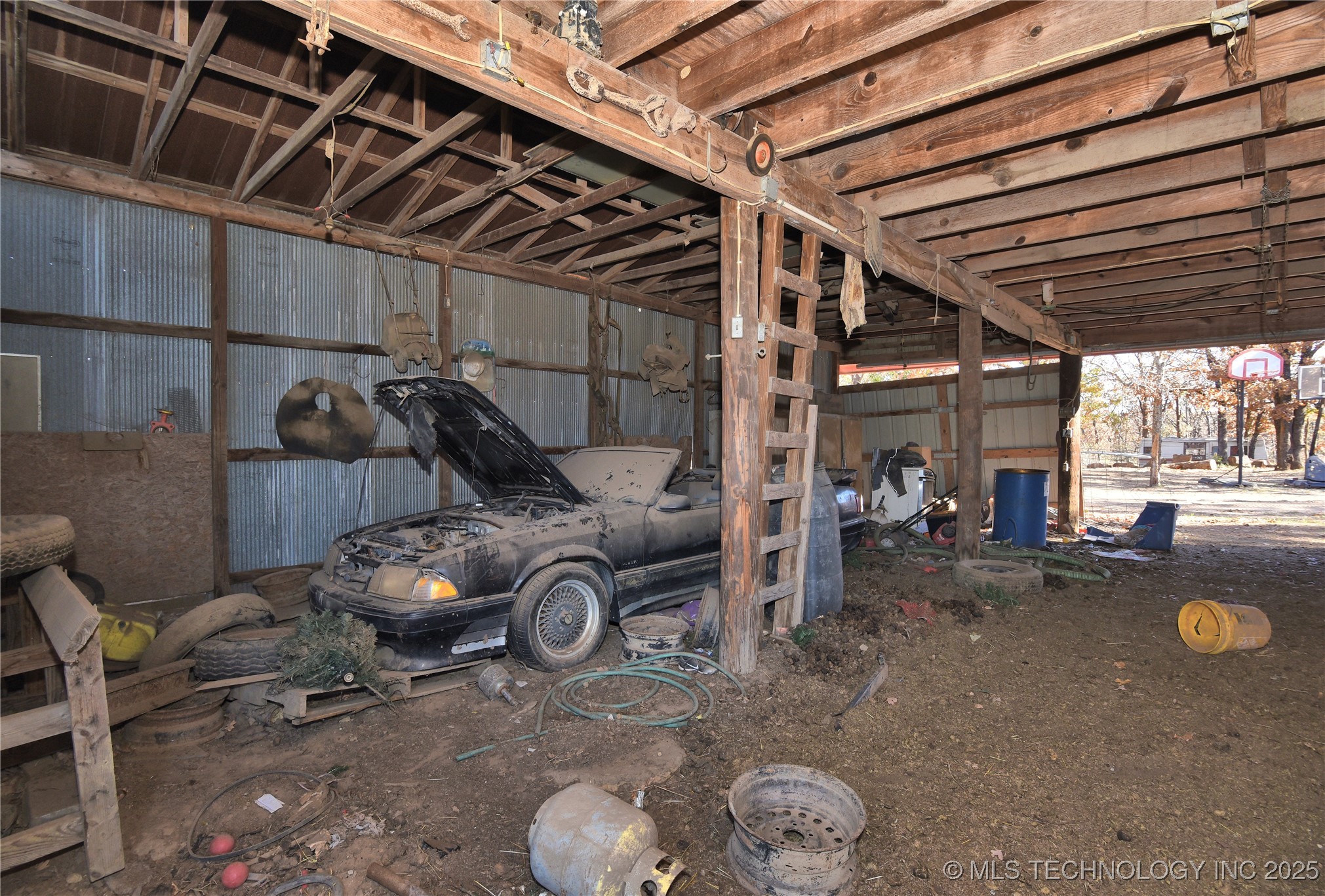 5575 Rizley Road Property Photo 9