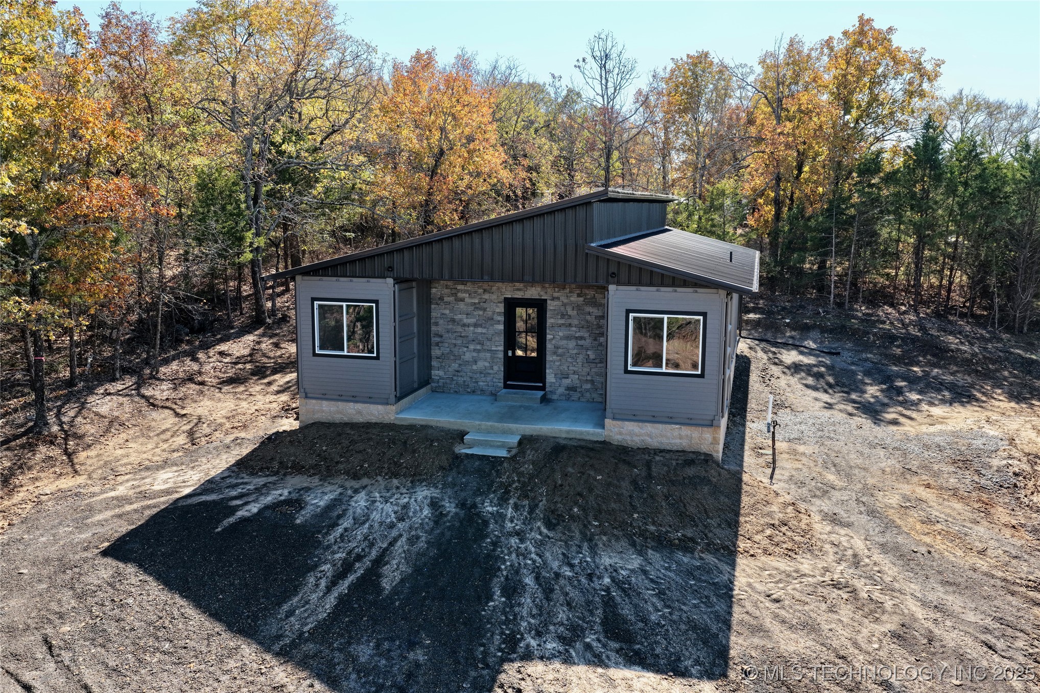 116401 S 4299 Road Property Photo 2