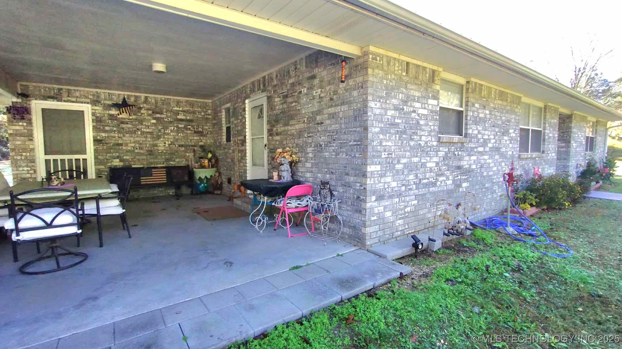 77511 S 4715 Property Photo 3