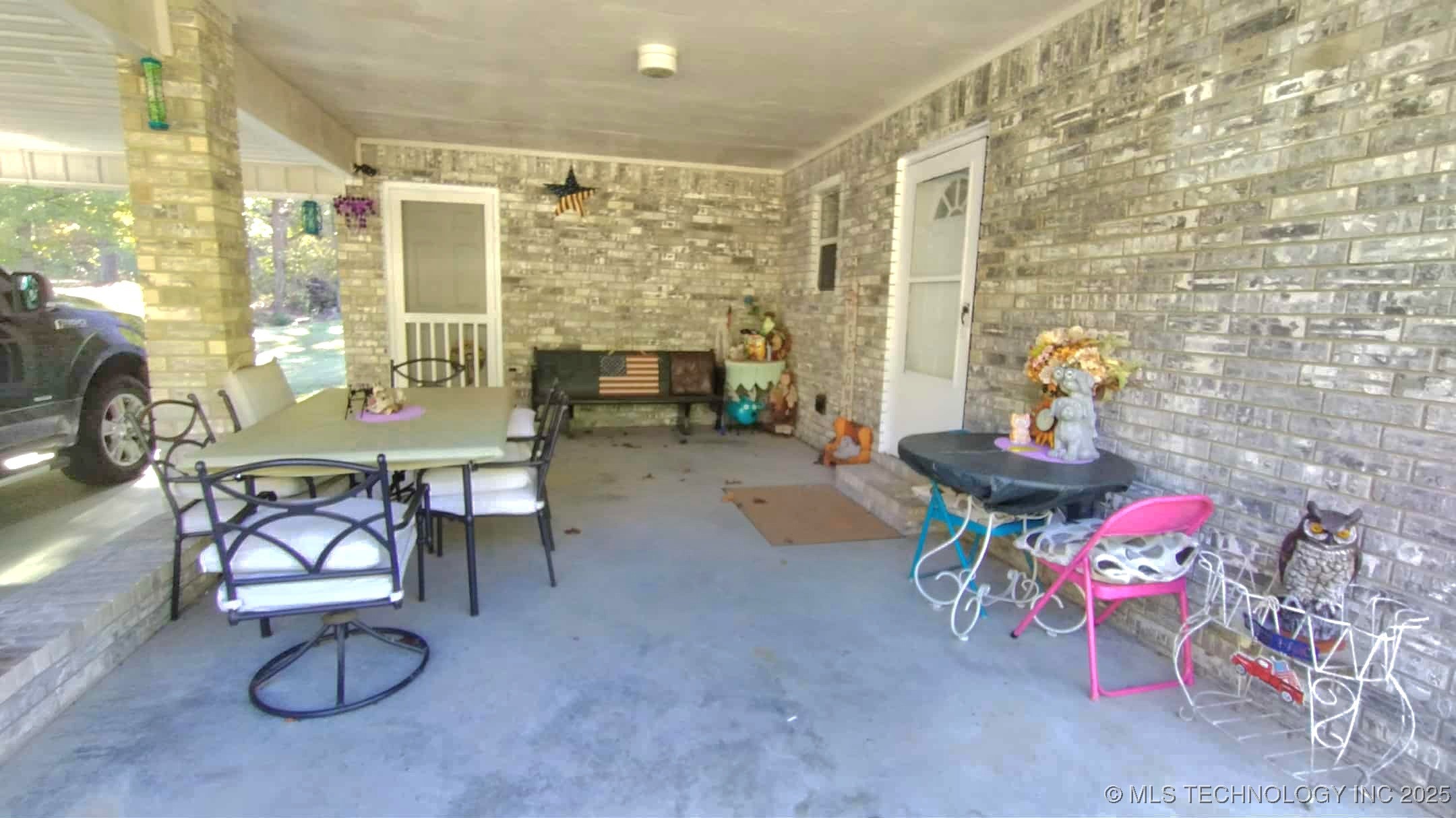 77511 S 4715 Property Photo 9