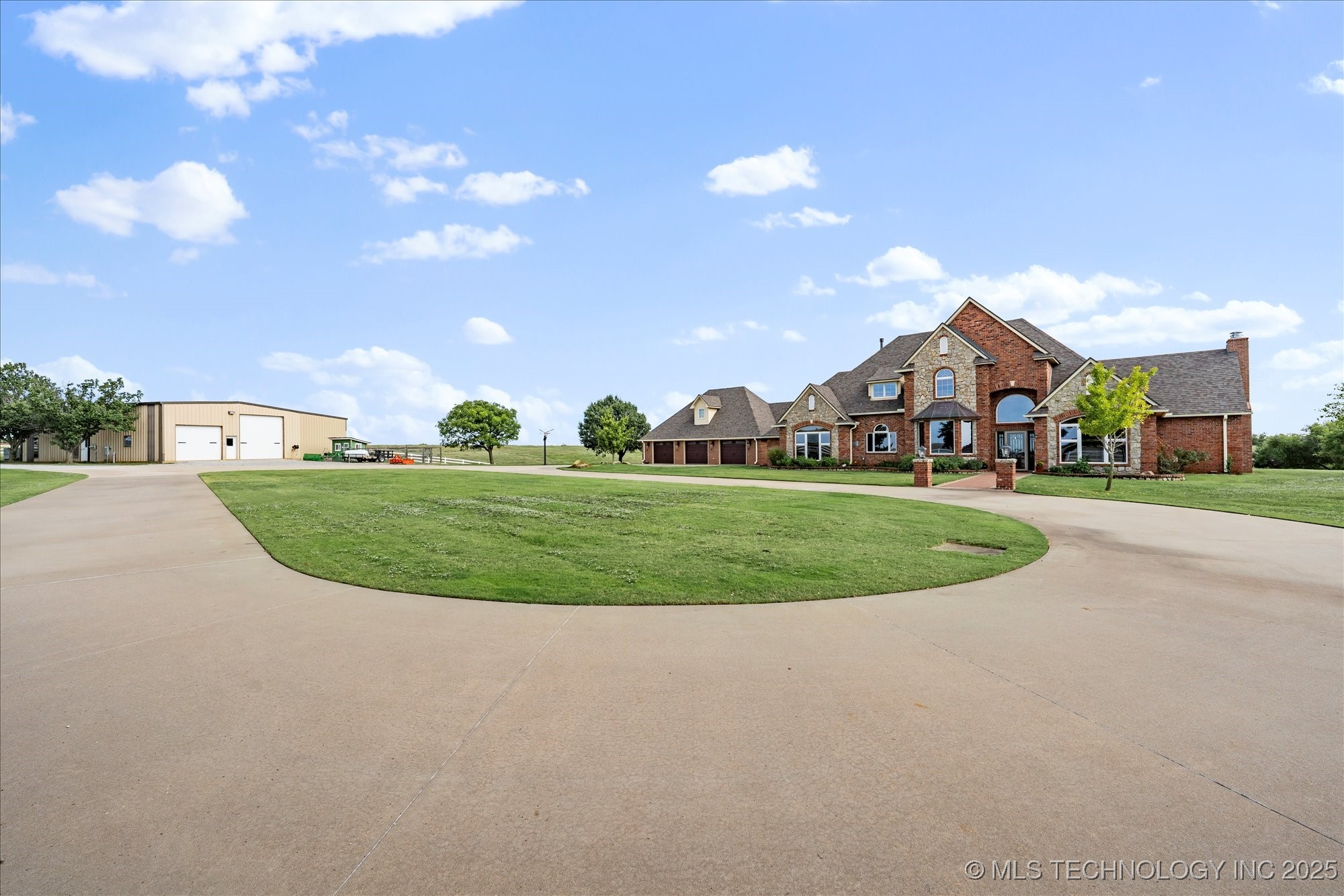 11115 W Hwy 412 Property Photo 2