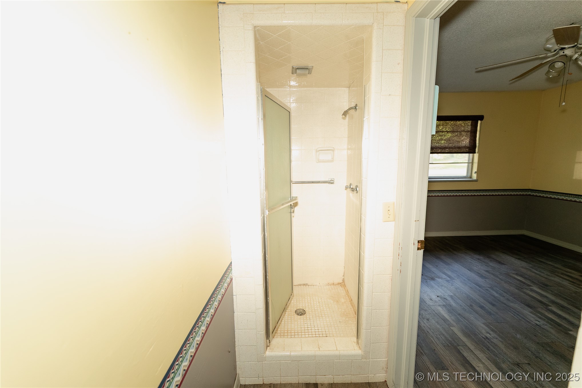 301 W Burkhart Property Photo 17