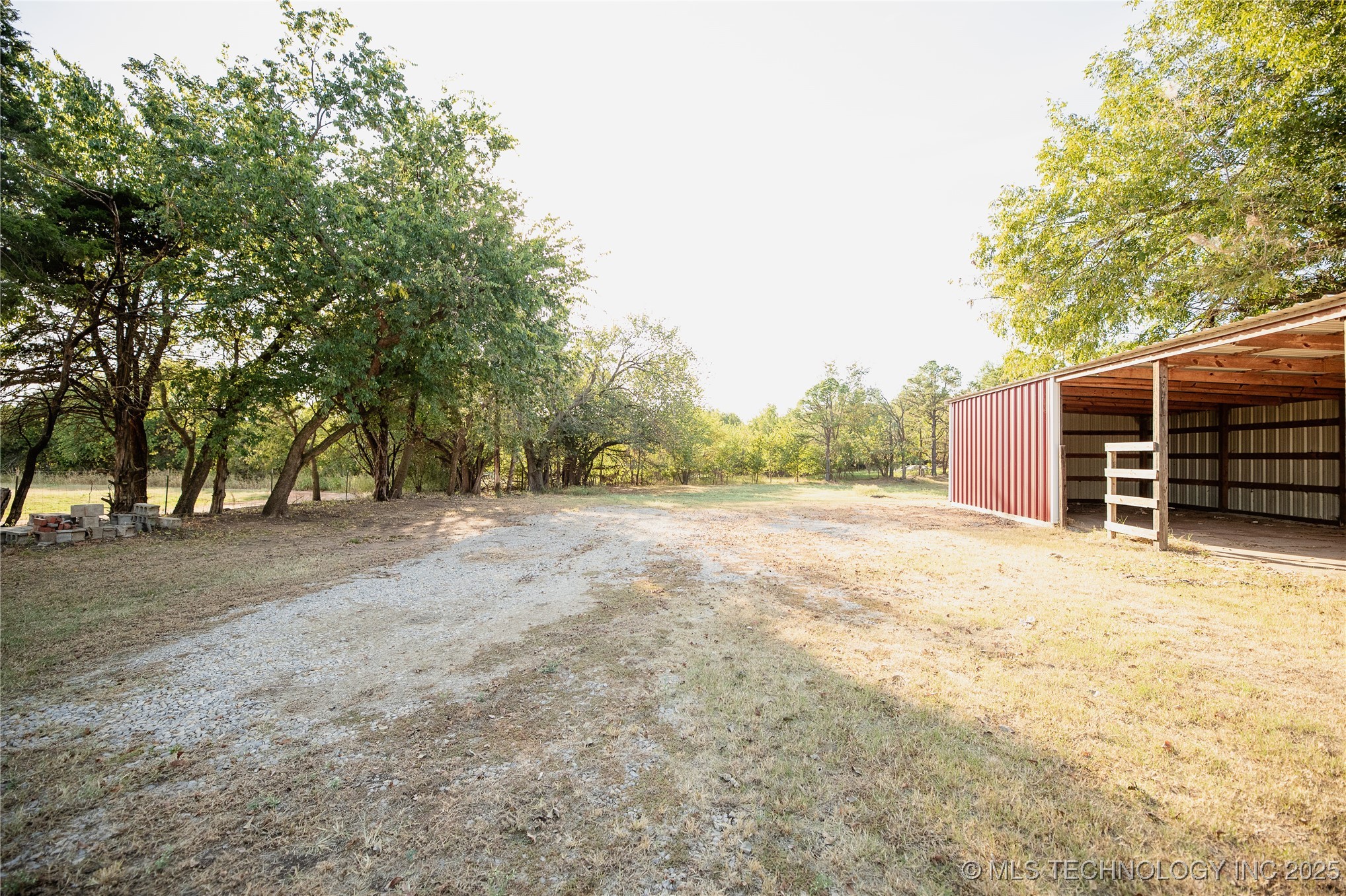 301 W Burkhart Property Photo 22