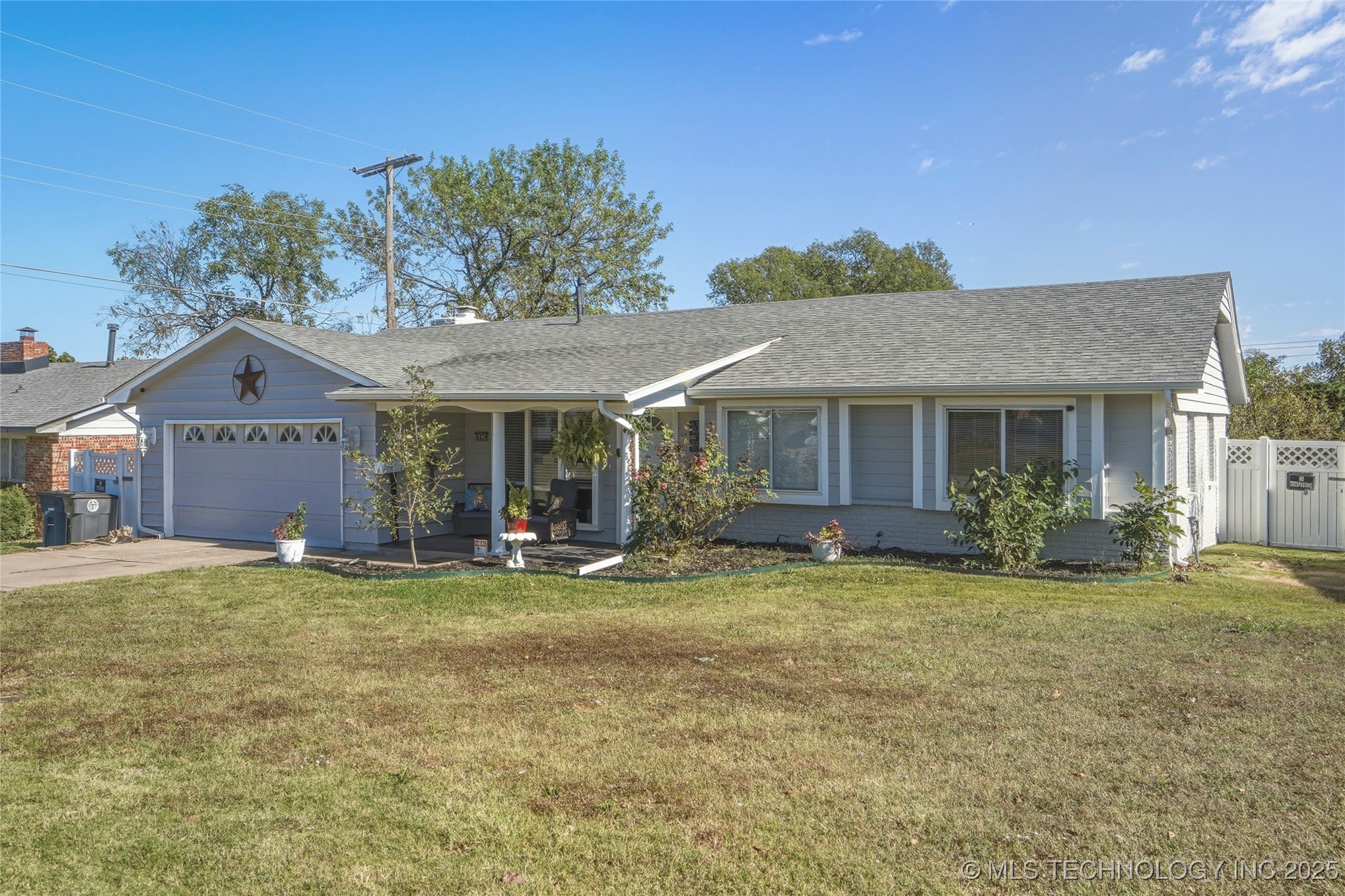 4529 E 24th West Avenue Property Photo 2