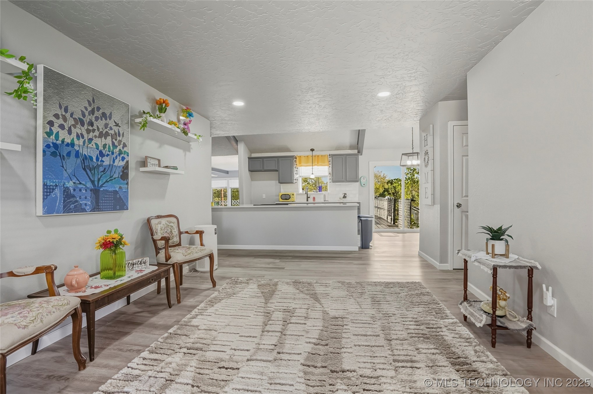 4529 E 24th West Avenue Property Photo 3