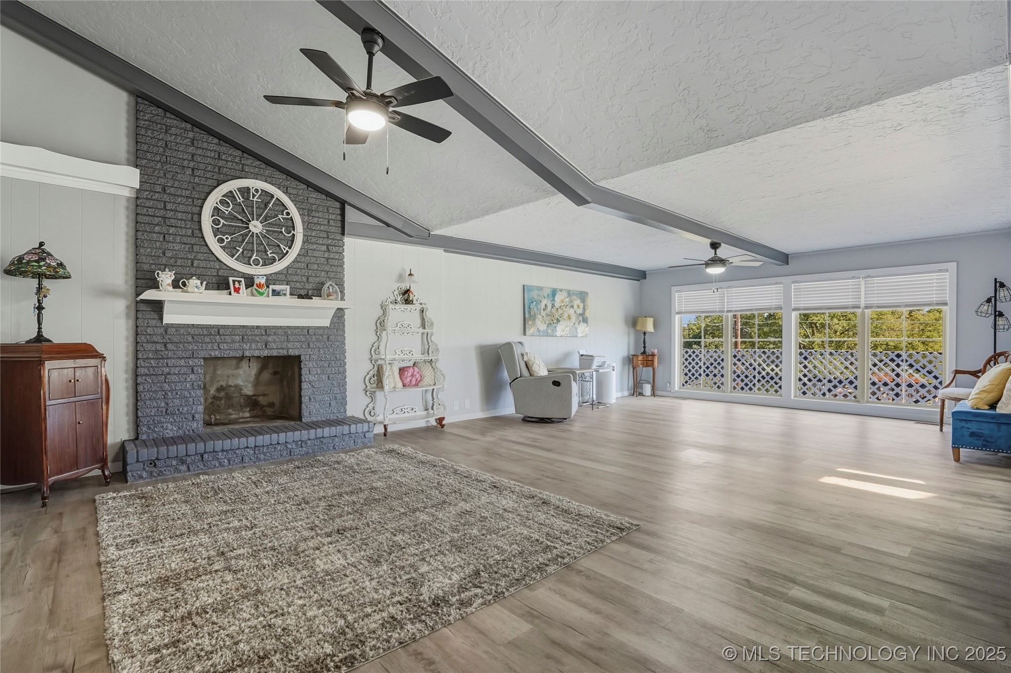 4529 E 24th West Avenue Property Photo 10