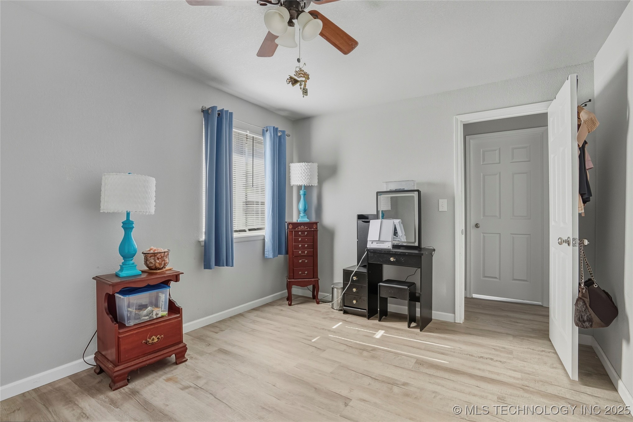 4529 E 24th West Avenue Property Photo 15