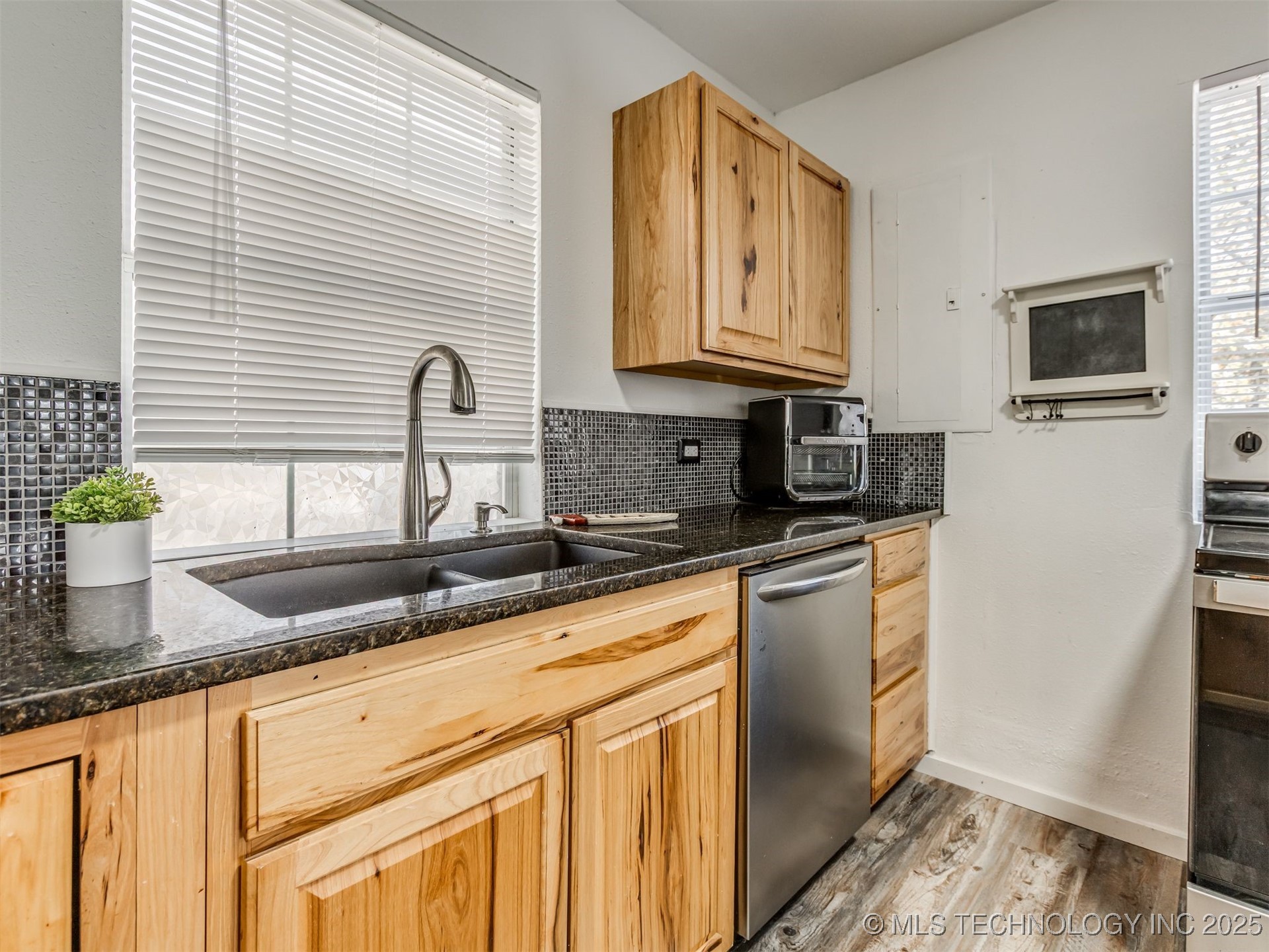 116785 S 4214 Road Property Photo 18