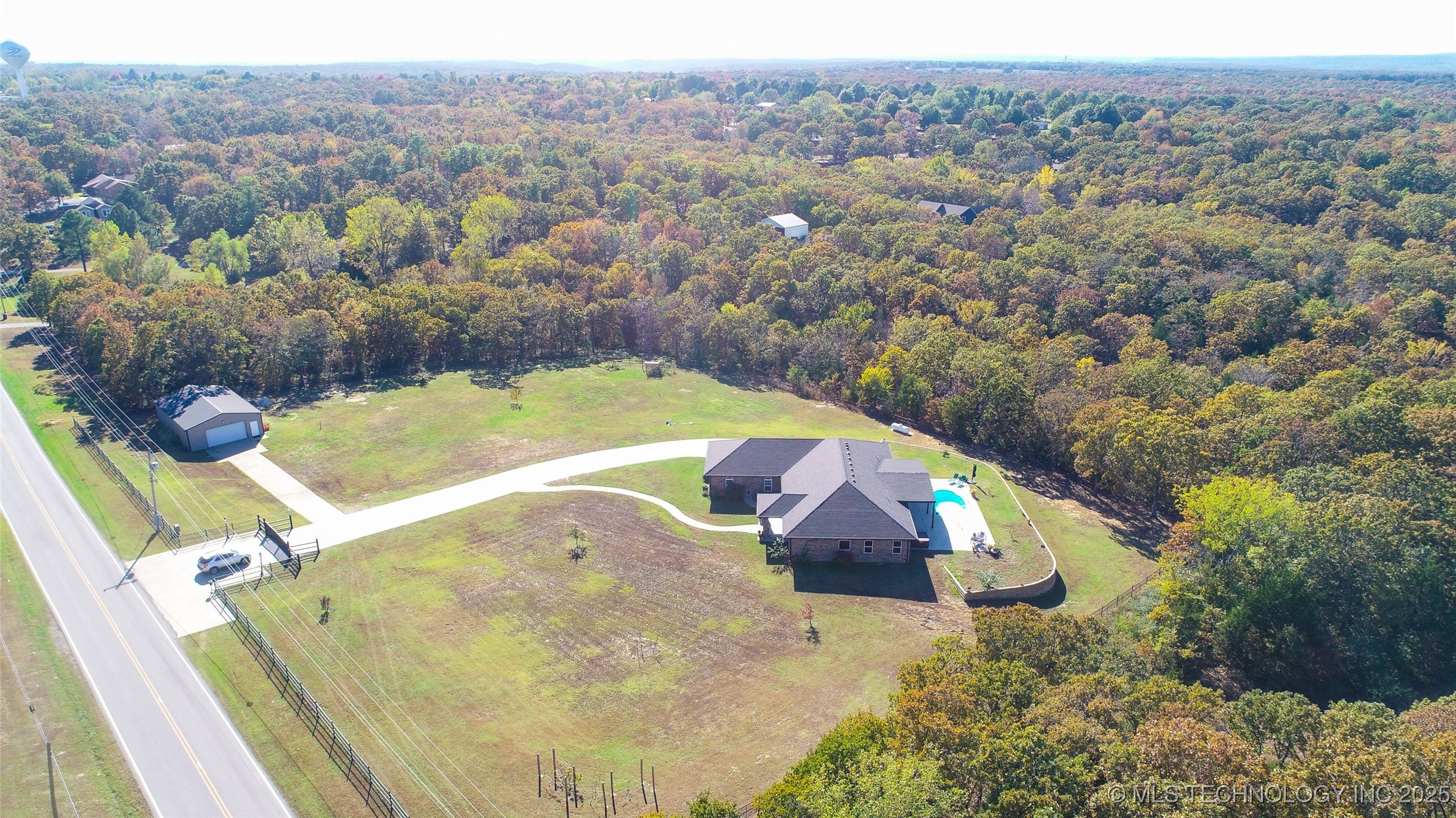 3334 N State Hwy 97 Property Photo 1