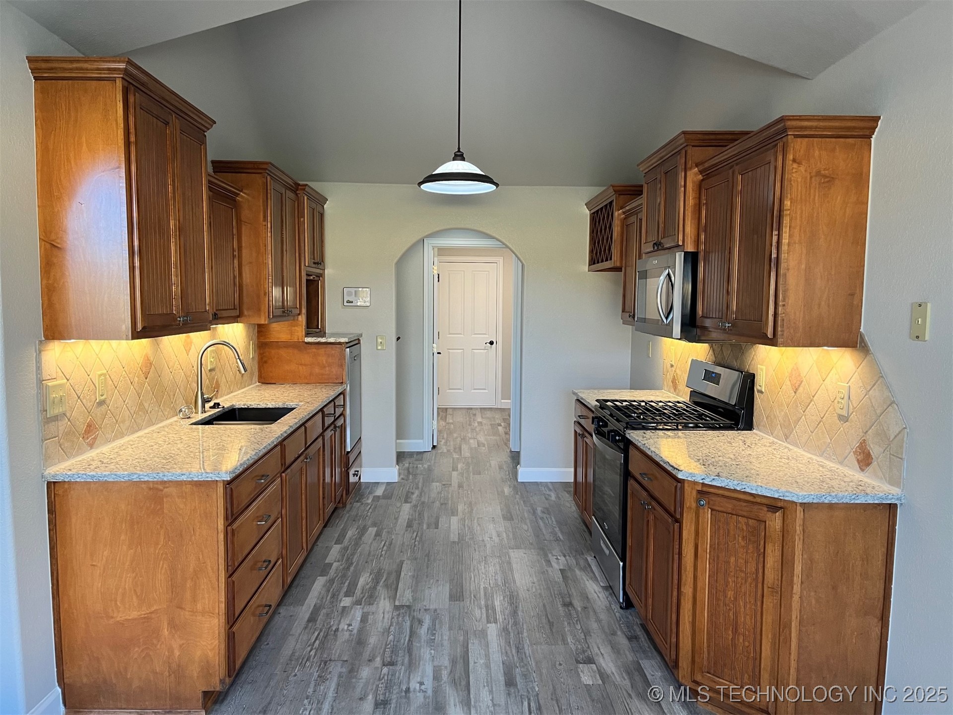 8250 Overlook Trail Property Photo 8