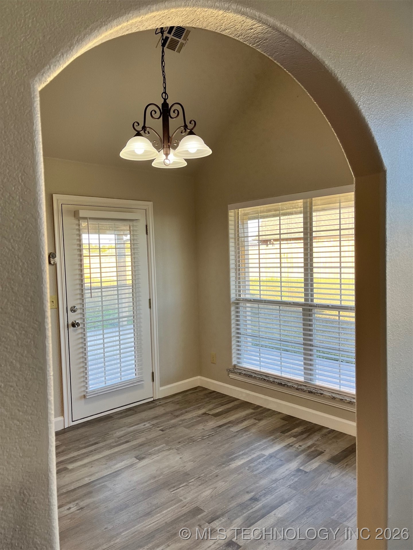 8250 Overlook Trail Property Photo 11