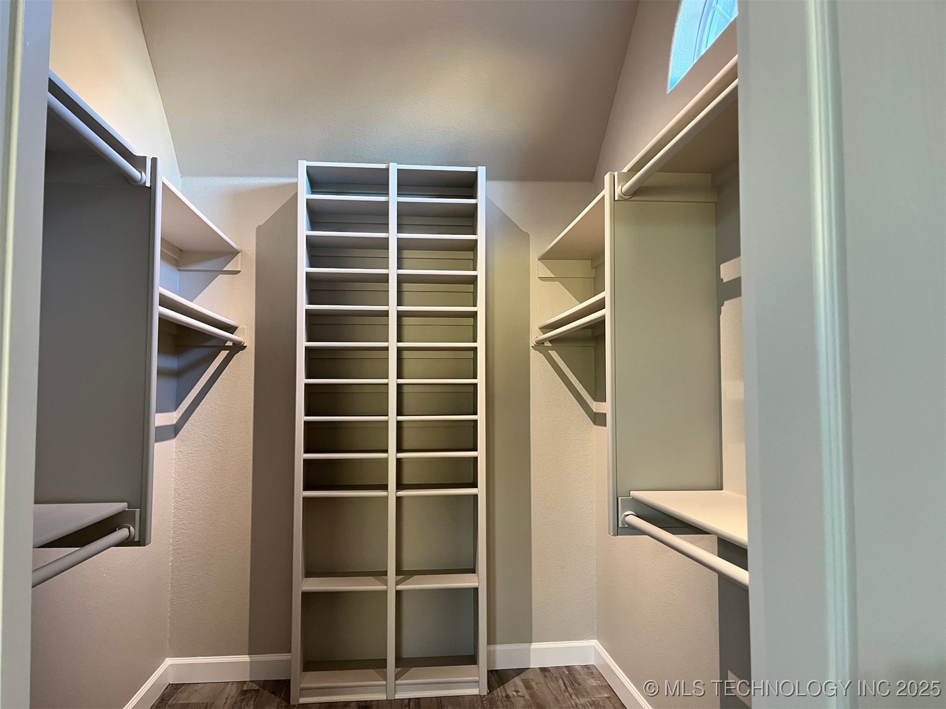 8250 Overlook Trail Property Photo 18