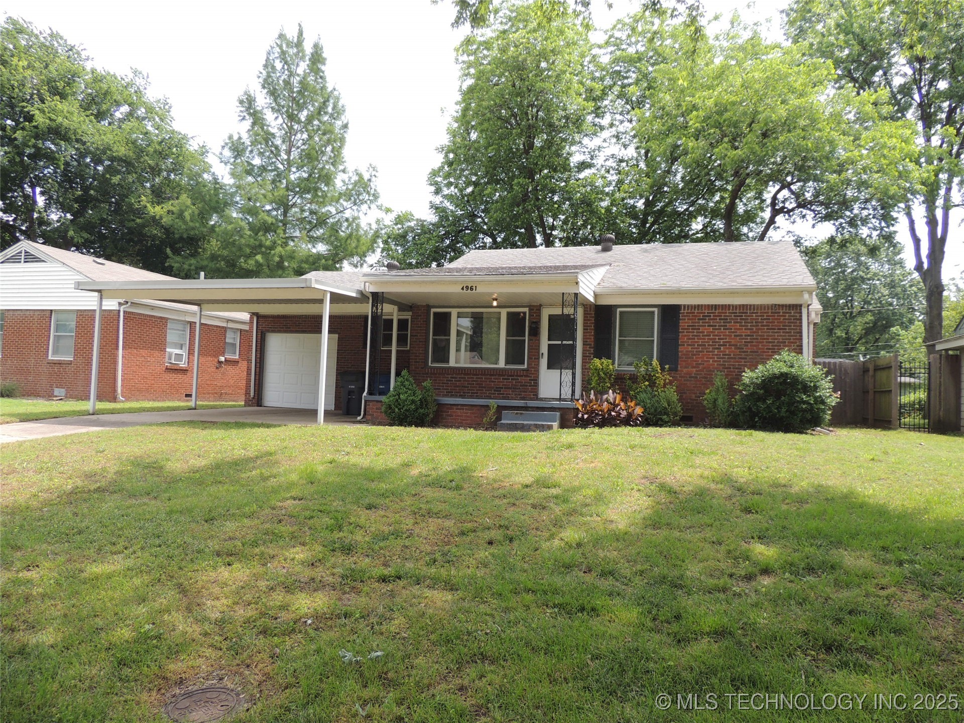 4961 S Madison Avenue Property Photo 1