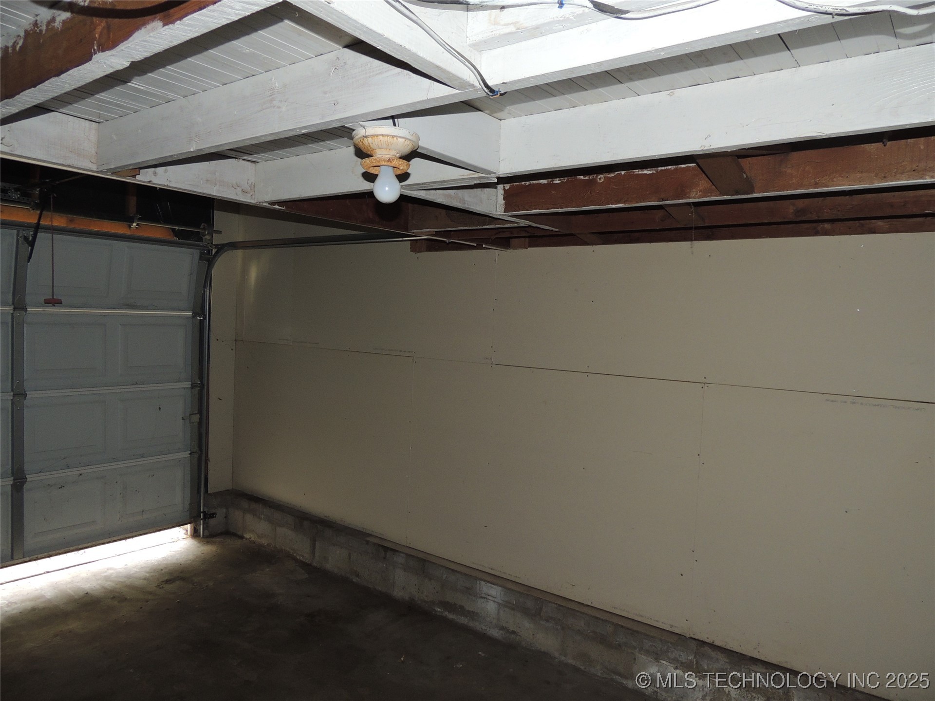 4961 S Madison Avenue Property Photo 22