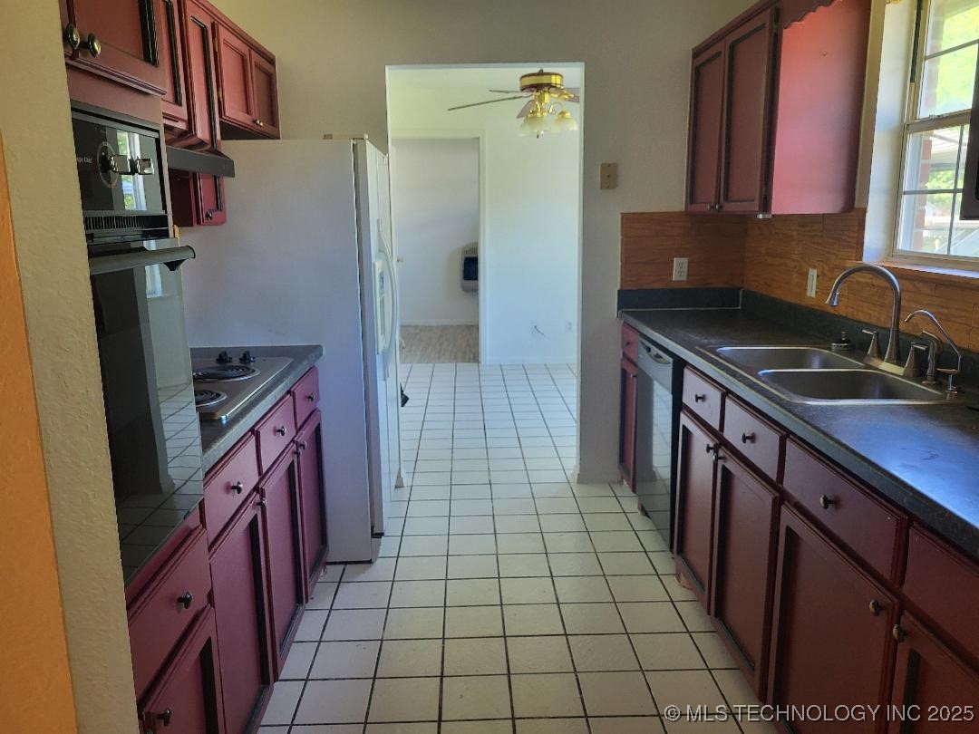 506 Garden Lane Property Photo 2