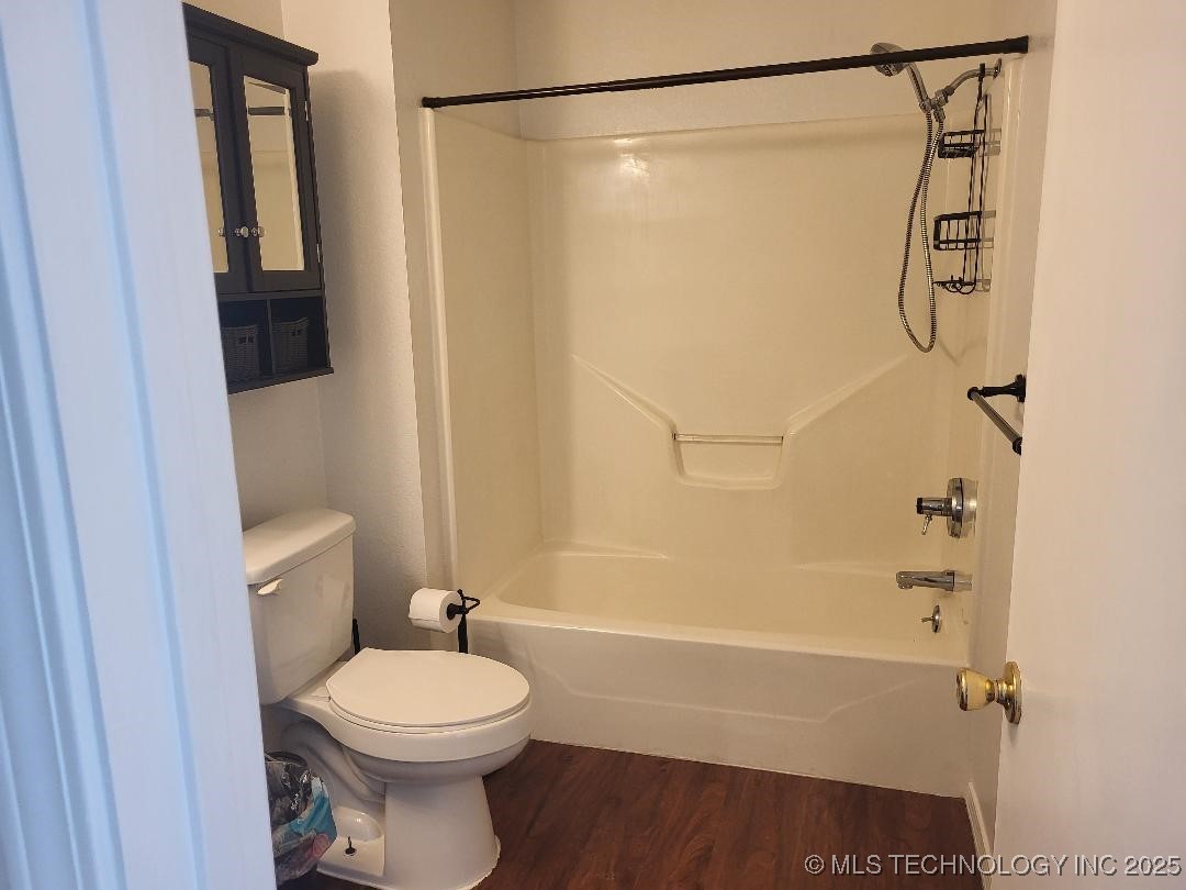 506 Garden Lane Property Photo 3