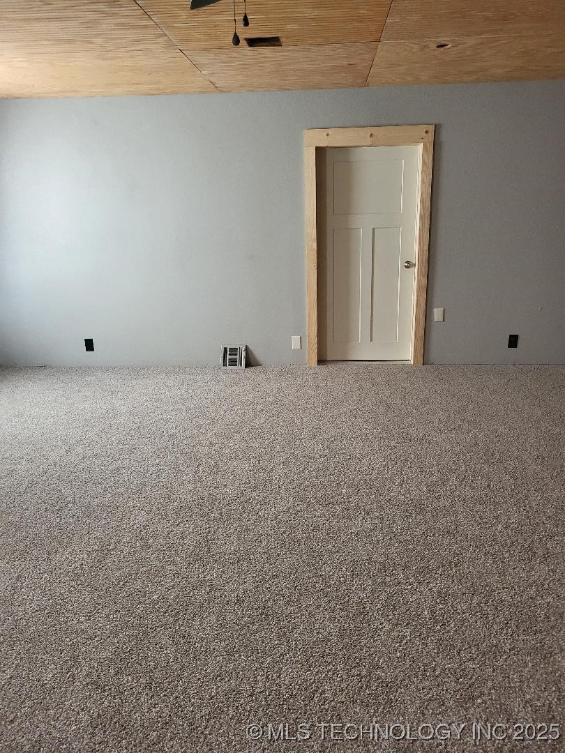 506 Garden Lane Property Photo 5