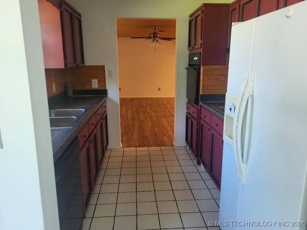 506 Garden Lane Property Photo 9