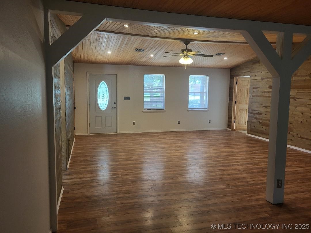 506 Garden Lane Property Photo 14