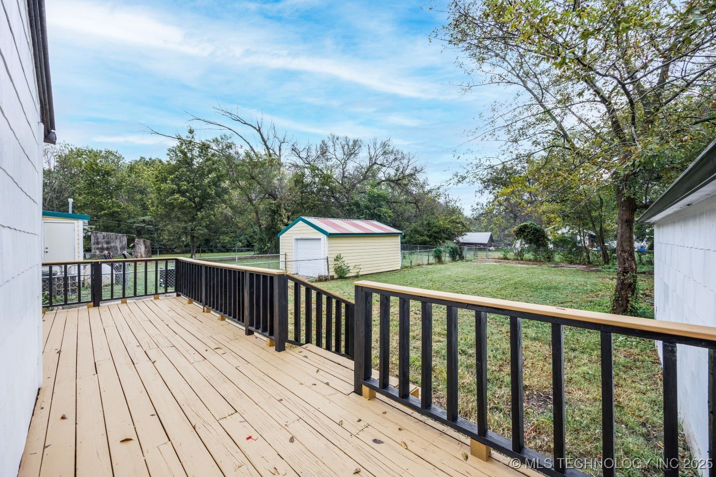 806 E 12th Place Property Photo 30