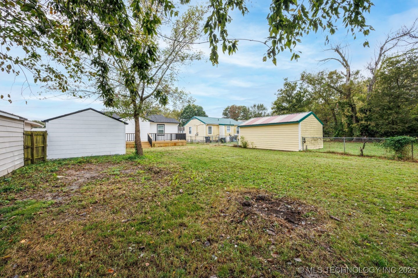 806 E 12th Place Property Photo 34