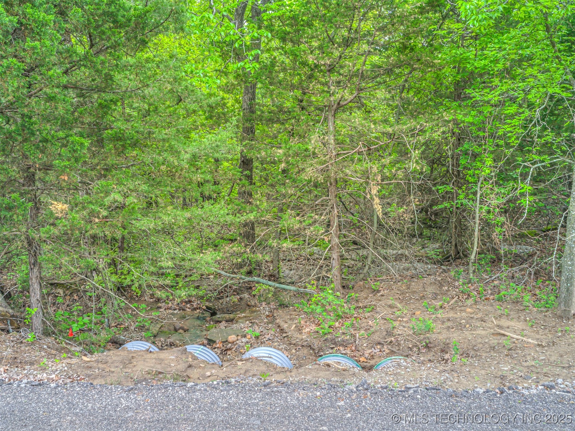 3891 Fox Run Road Property Photo 2