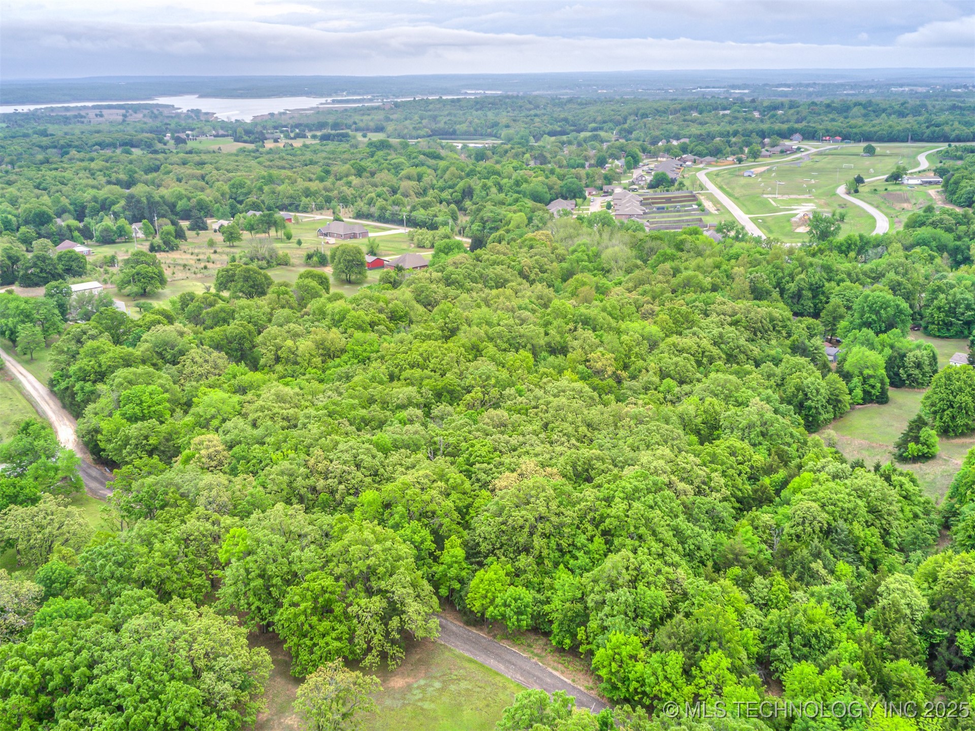 3891 Fox Run Road Property Photo 7