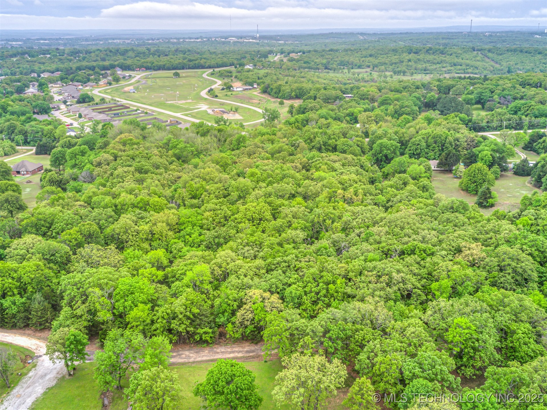 3891 Fox Run Road Property Photo 8