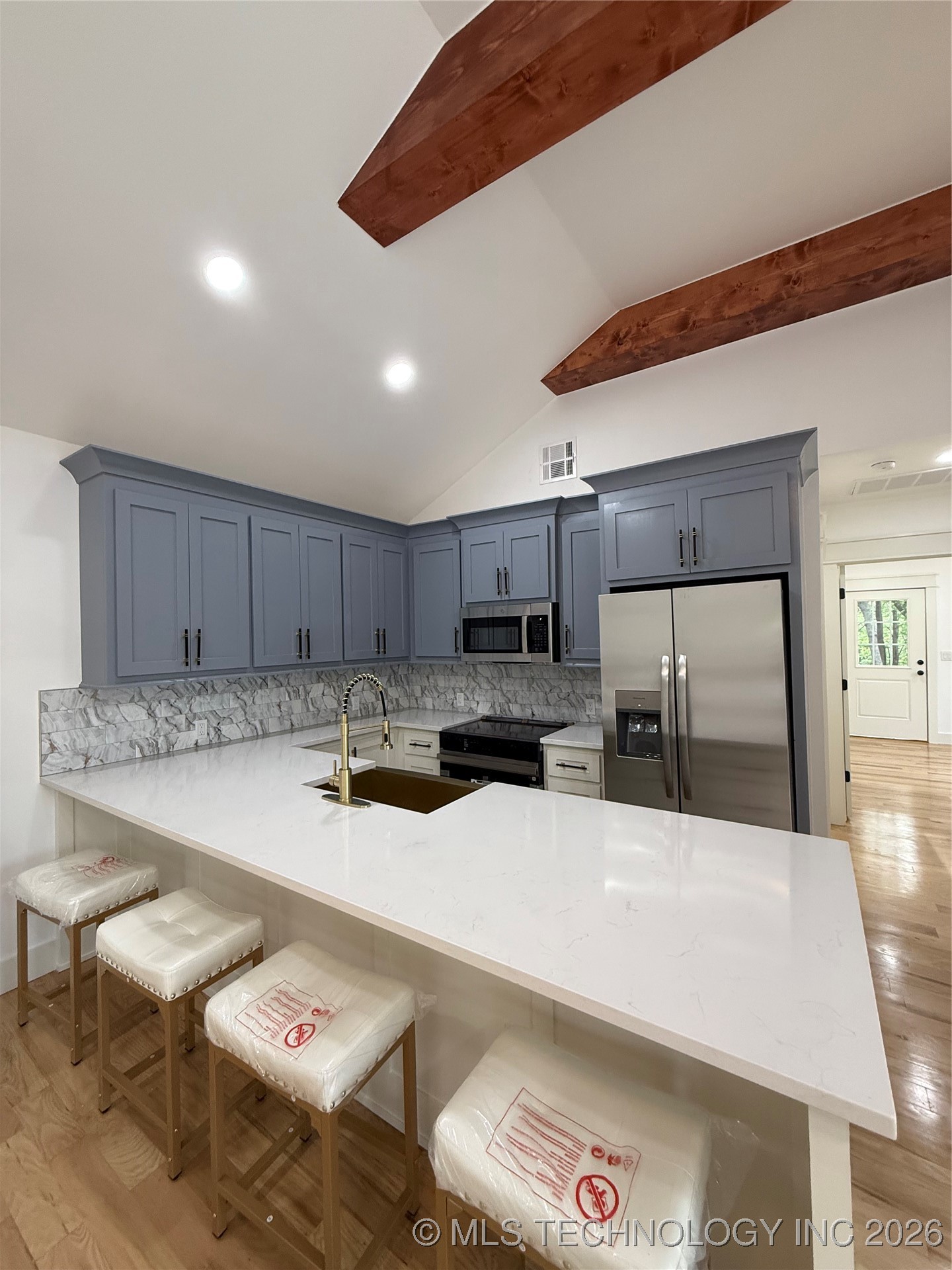 2035 N Fulton Avenue Property Photo 5