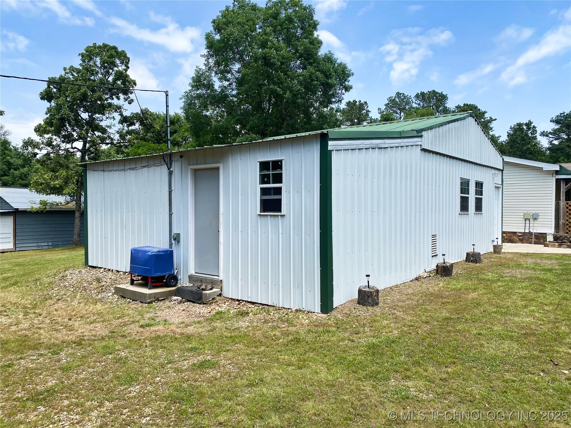 476359 E 791 Road Property Photo 42