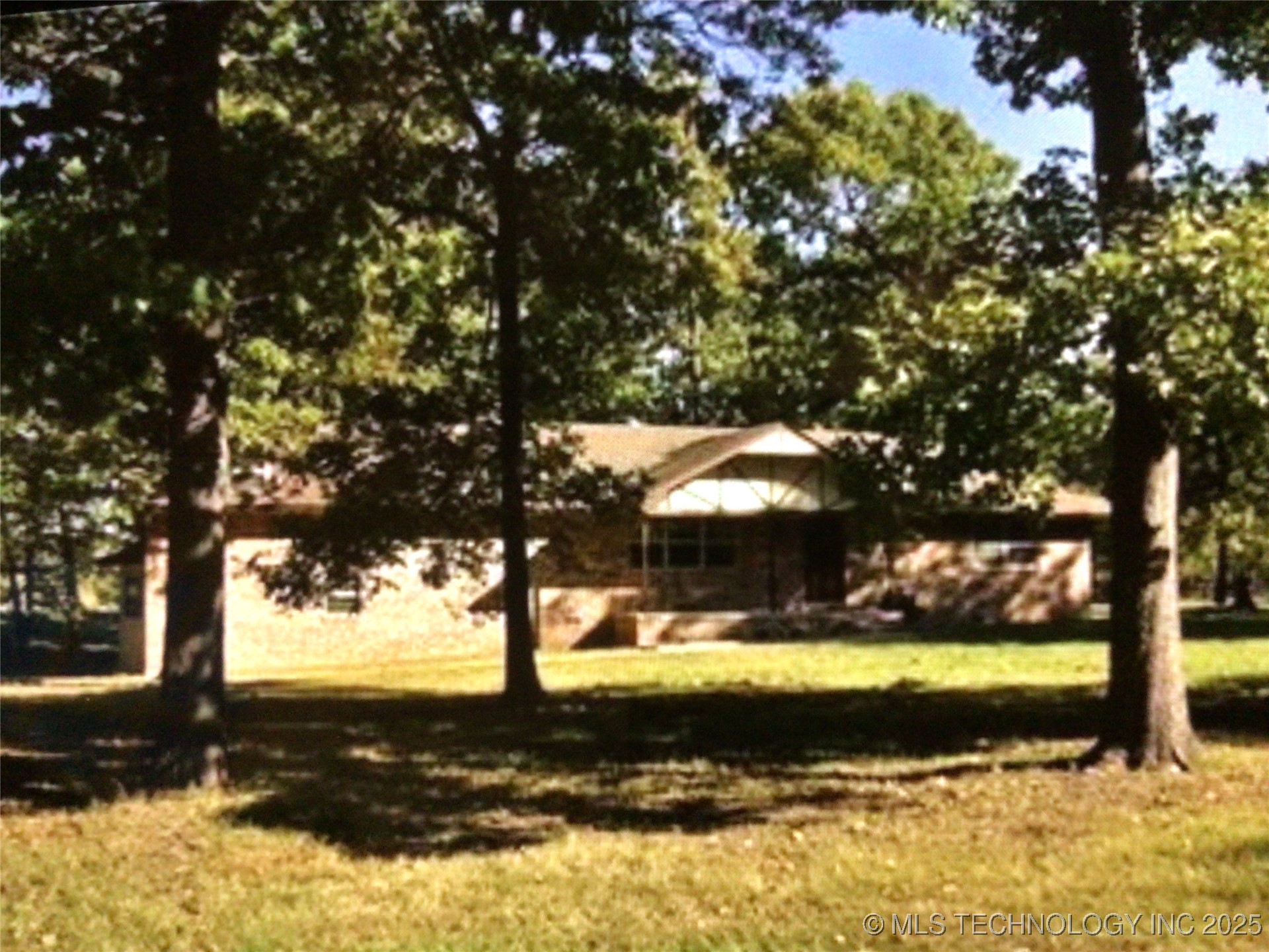 6959 E 561 Road Property Photo 4