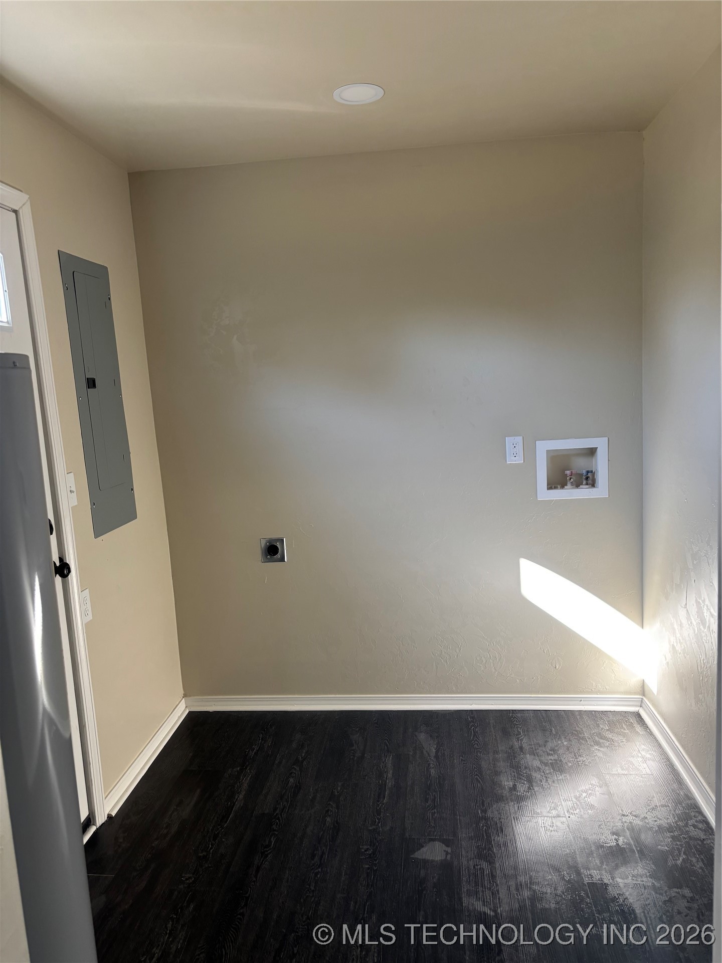 1129 E Vine Street Property Photo 7