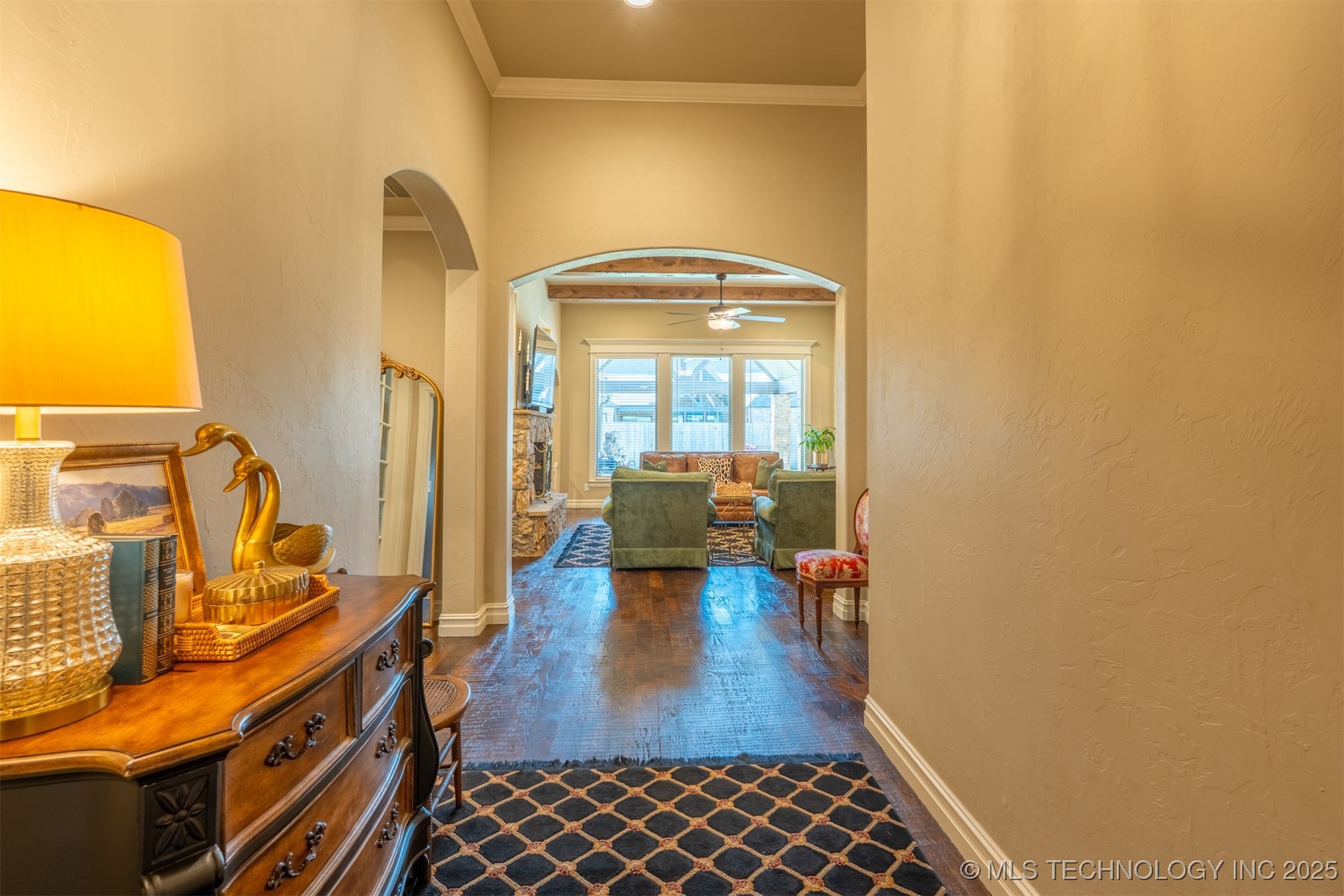 2923 E Portland Street Property Photo 9