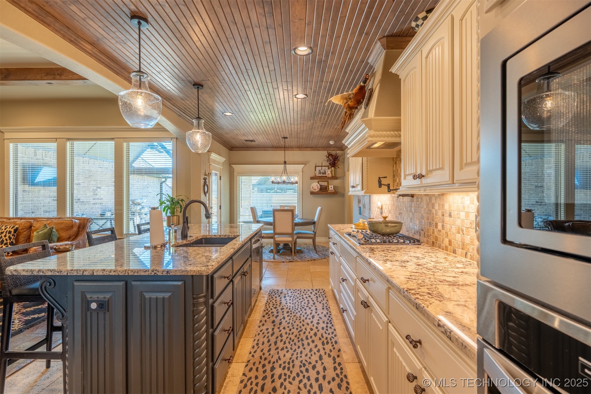 2923 E Portland Street Property Photo 17