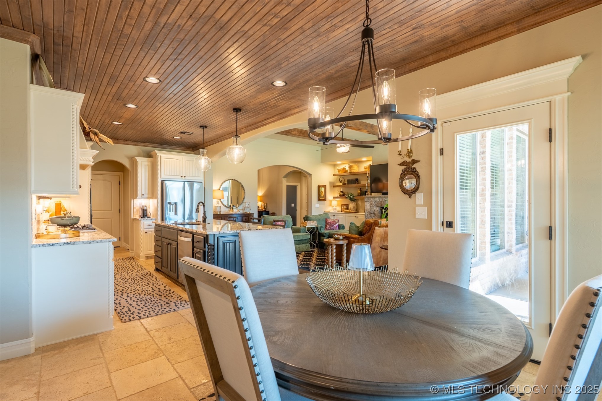 2923 E Portland Street Property Photo 19