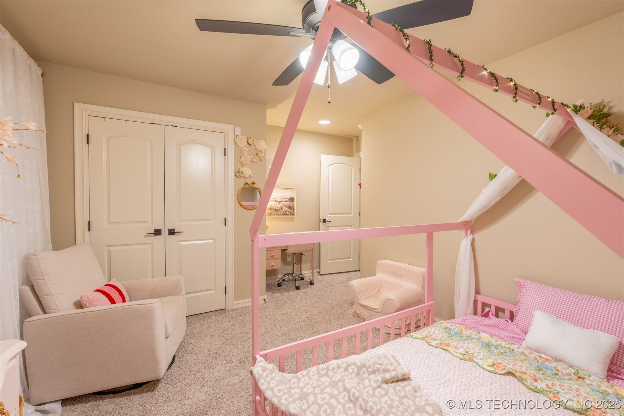 2923 E Portland Street Property Photo 29