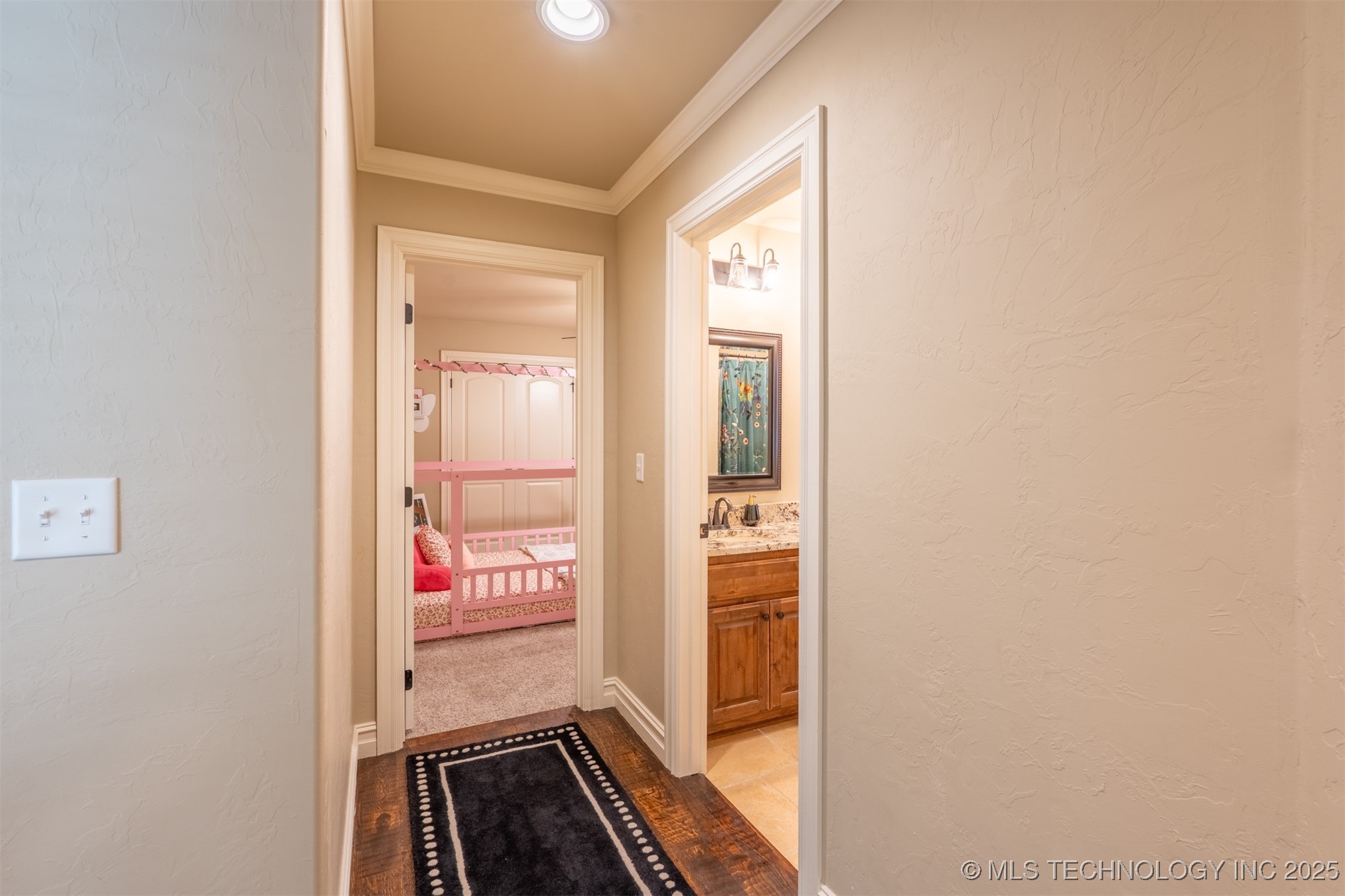 2923 E Portland Street Property Photo 30