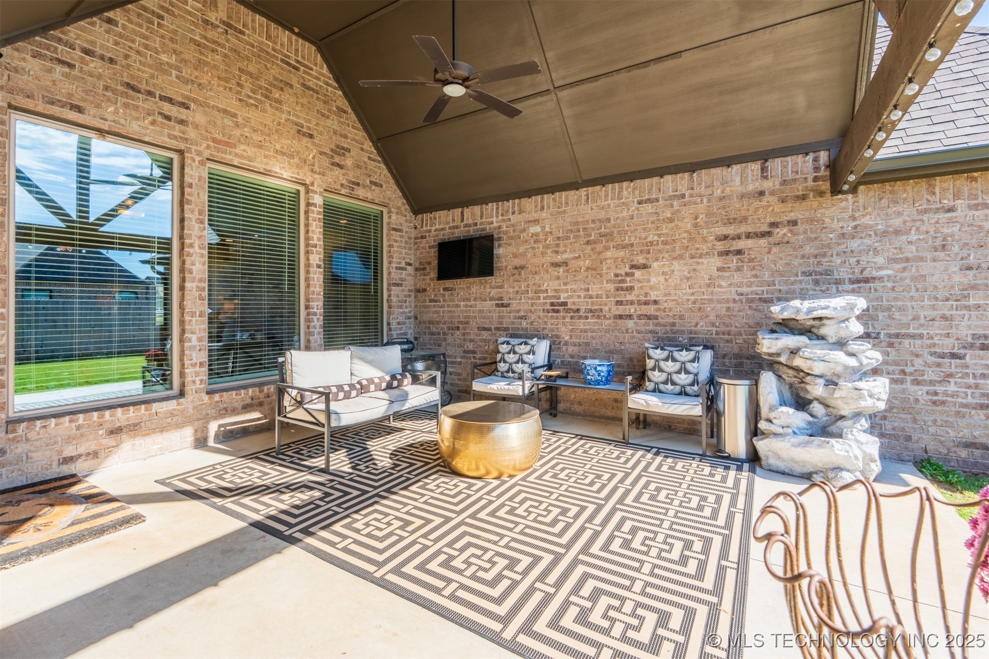 2923 E Portland Street Property Photo 50