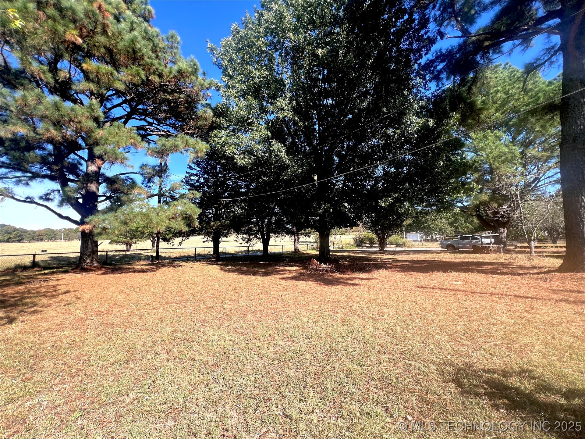 563 W Chambers Road Property Photo 10