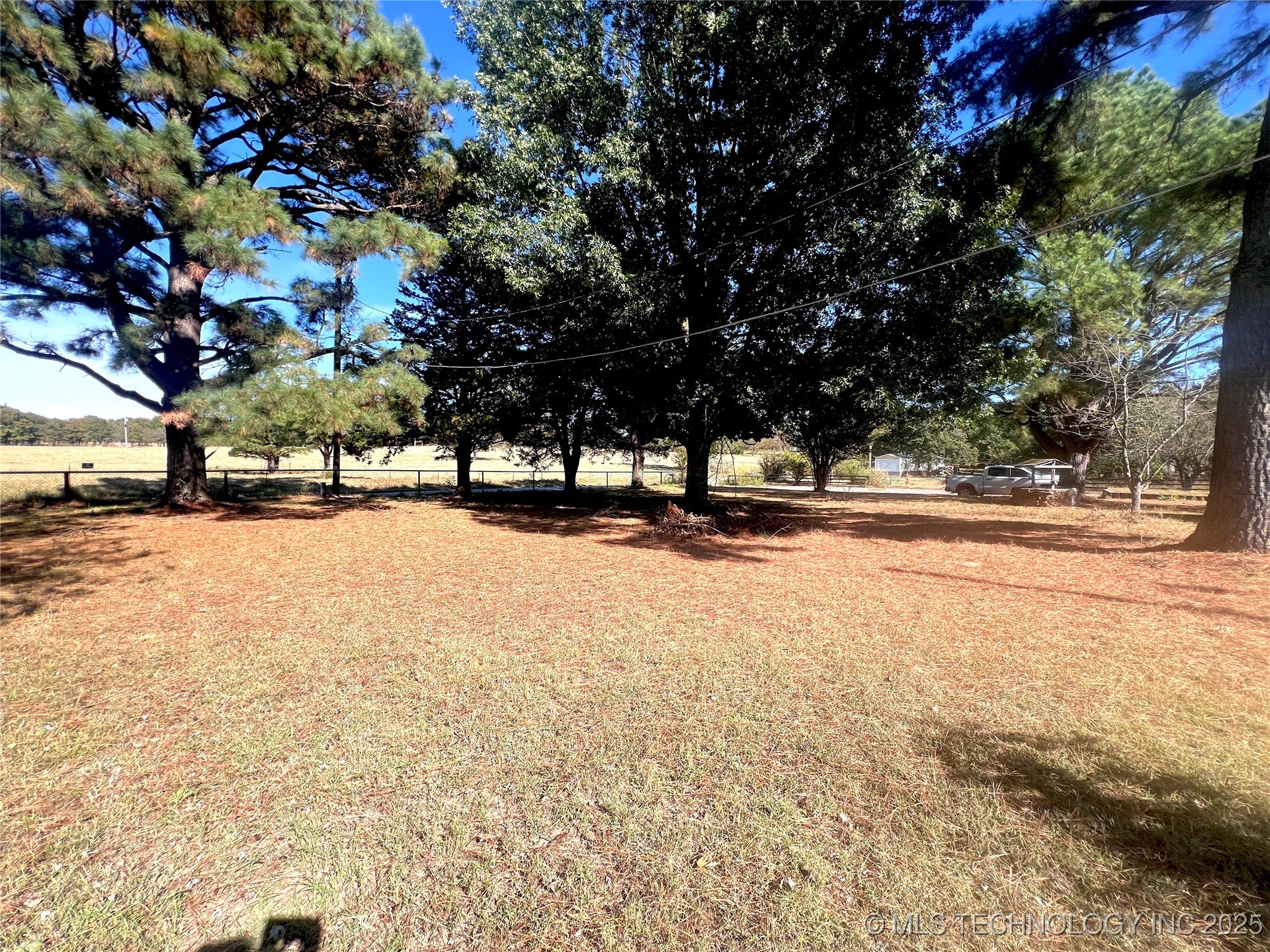 563 W Chambers Road Property Photo 11