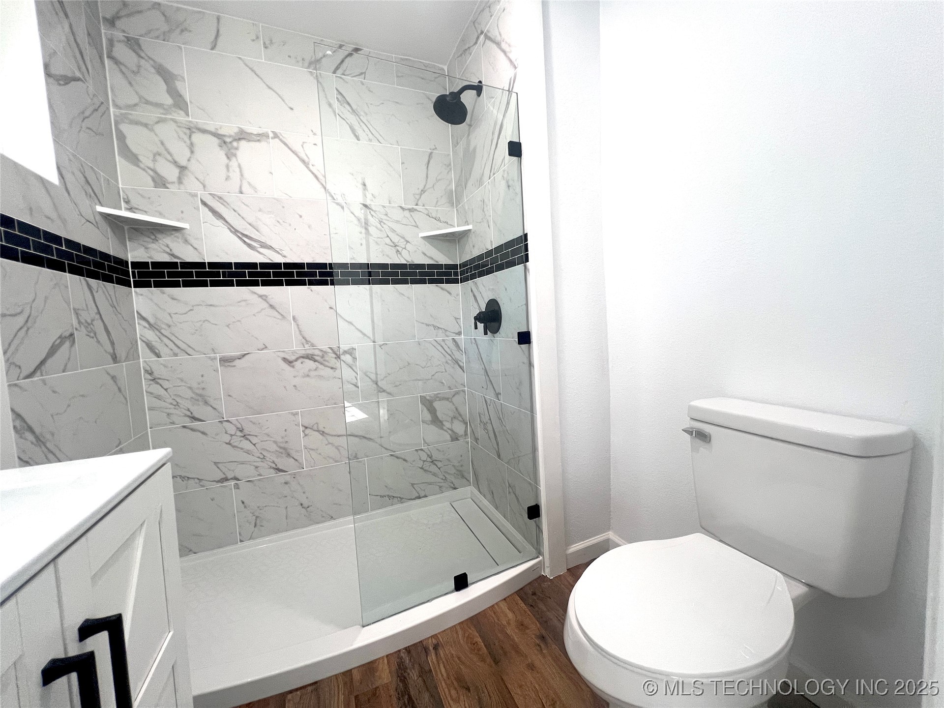 563 W Chambers Road Property Photo 35