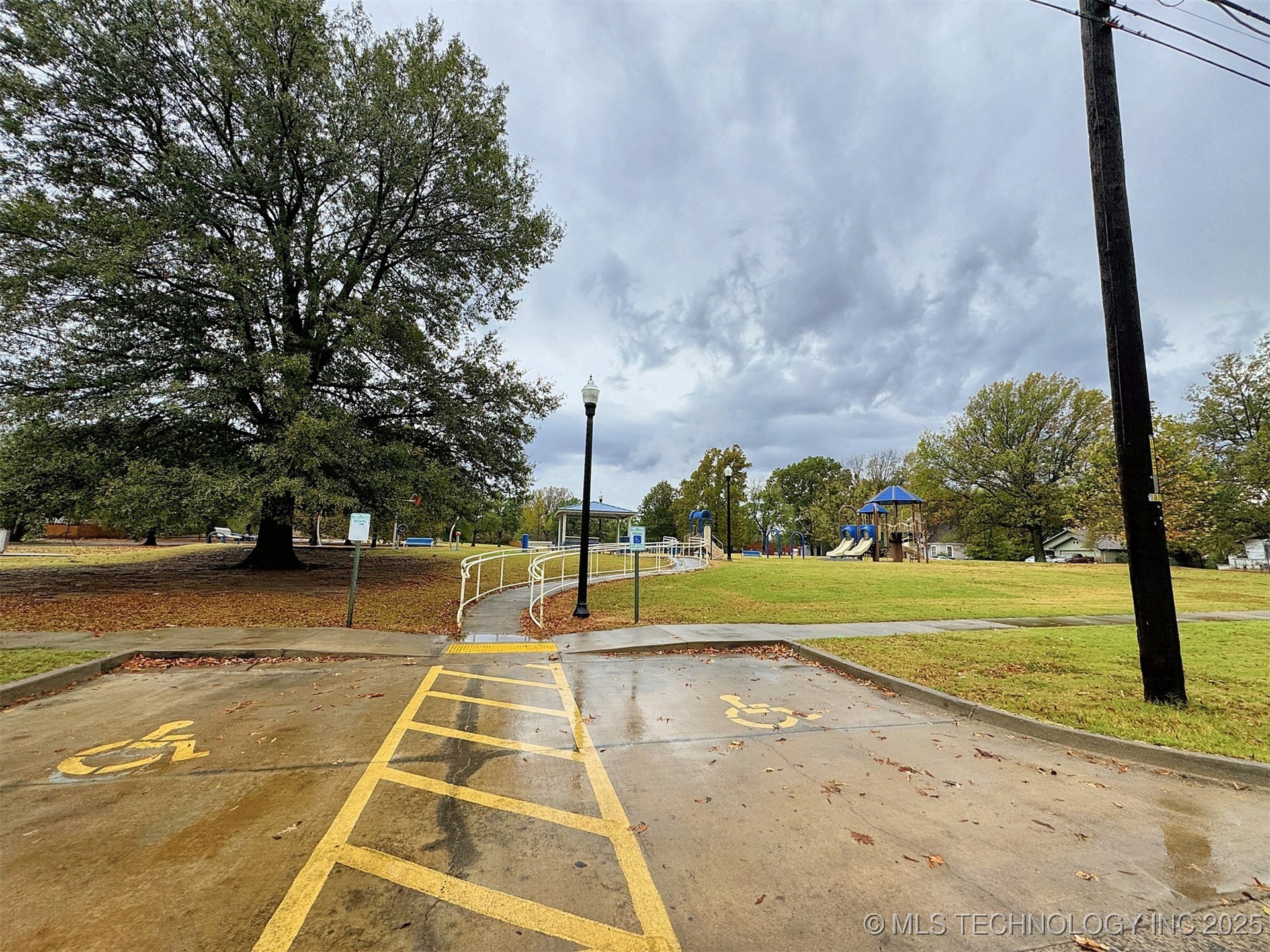 1420 W Broadway Street Property Photo 72