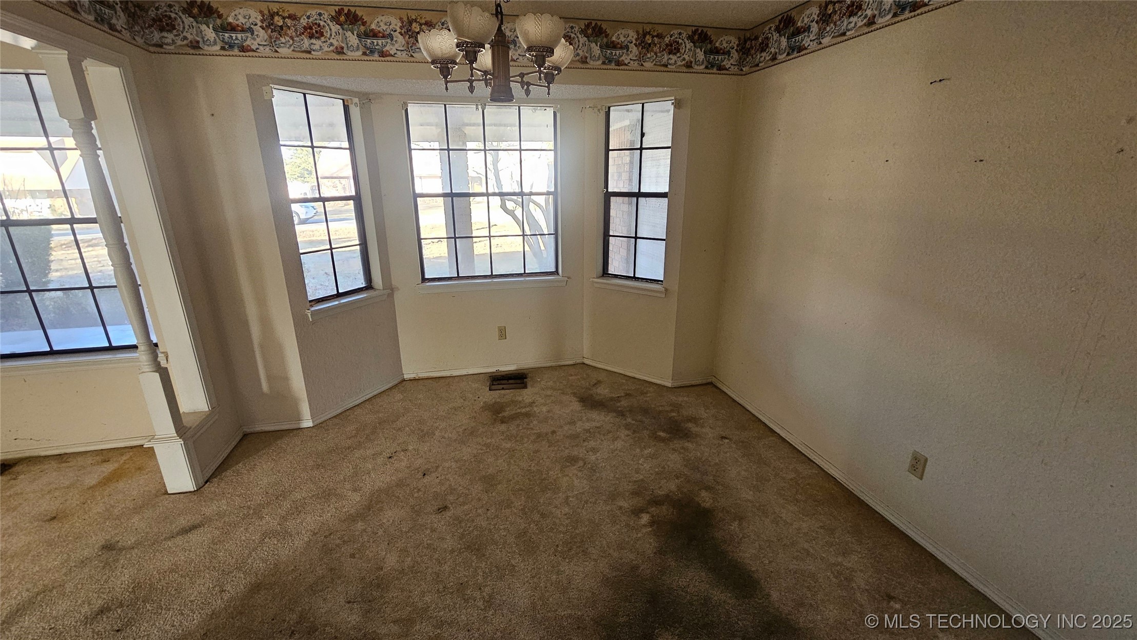 25302 E 64th Street S Property Photo 6