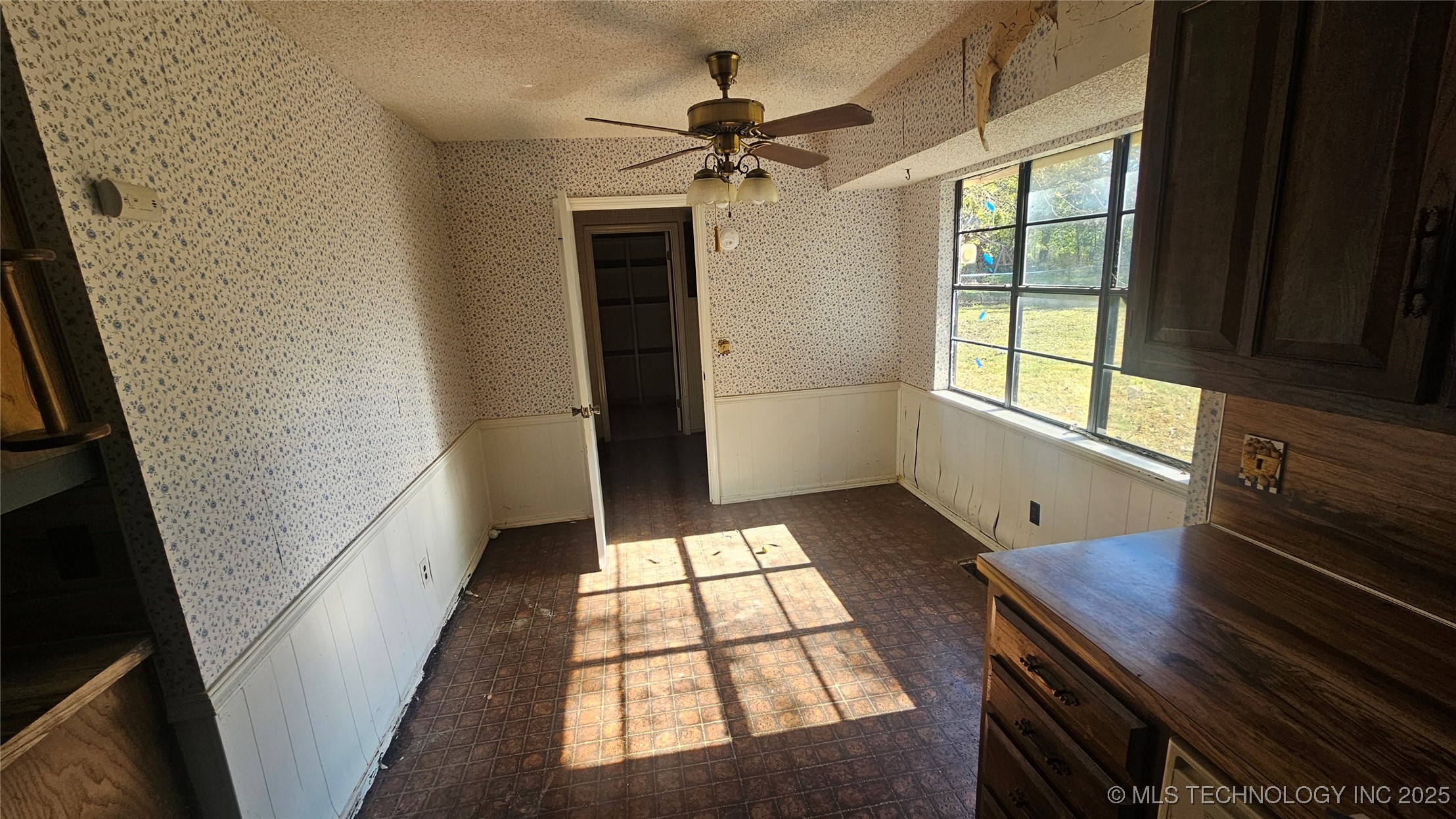 25302 E 64th Street S Property Photo 11