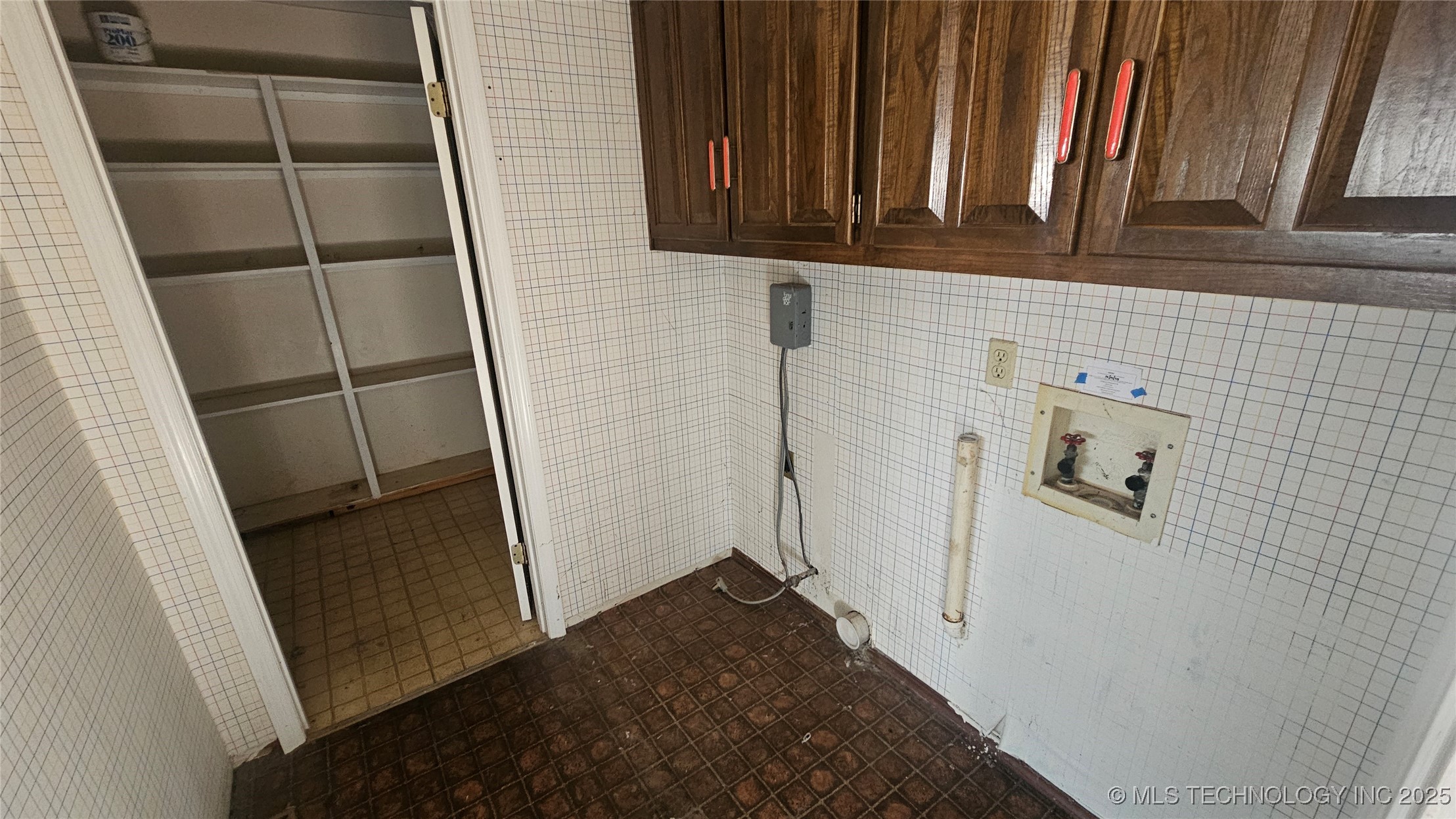 25302 E 64th Street S Property Photo 13