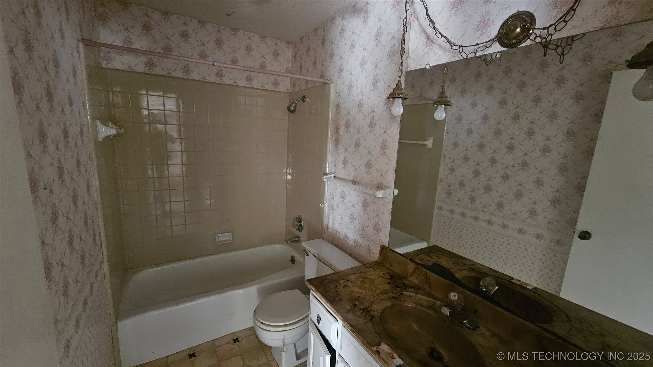 25302 E 64th Street S Property Photo 22