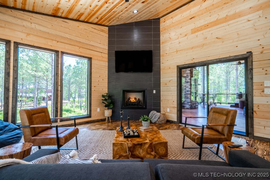 75 Redbud Springs Trail Property Photo 5