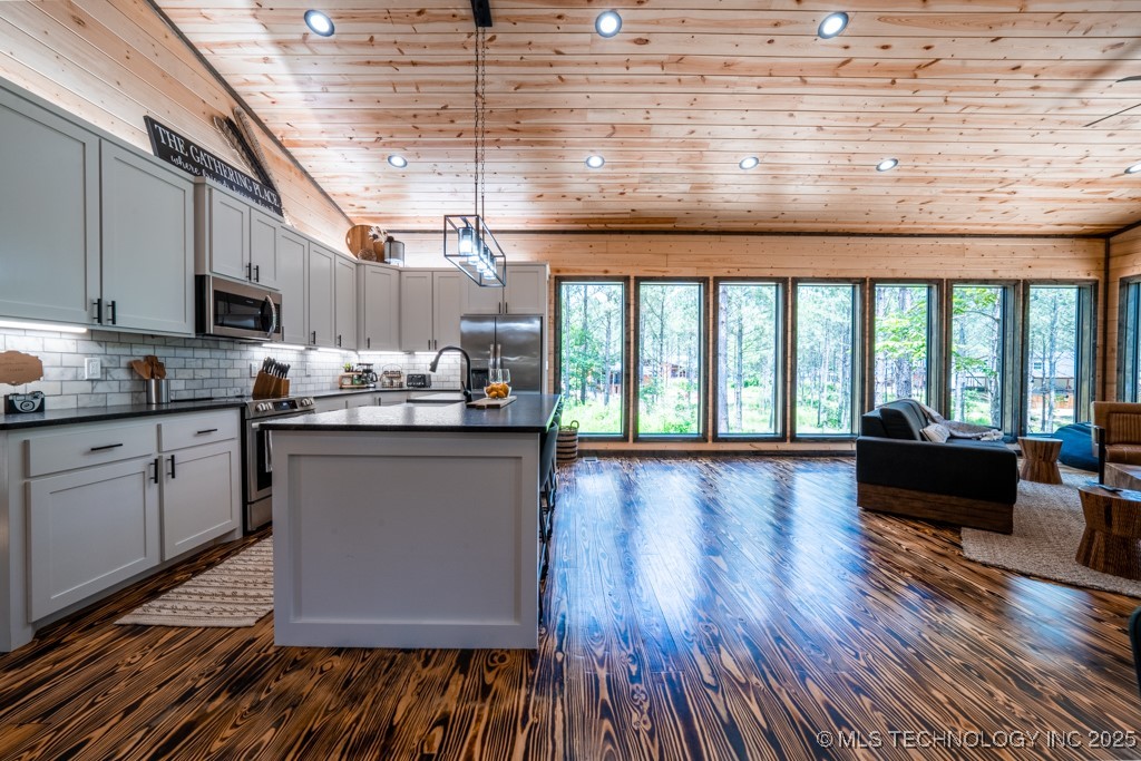 75 Redbud Springs Trail Property Photo 17